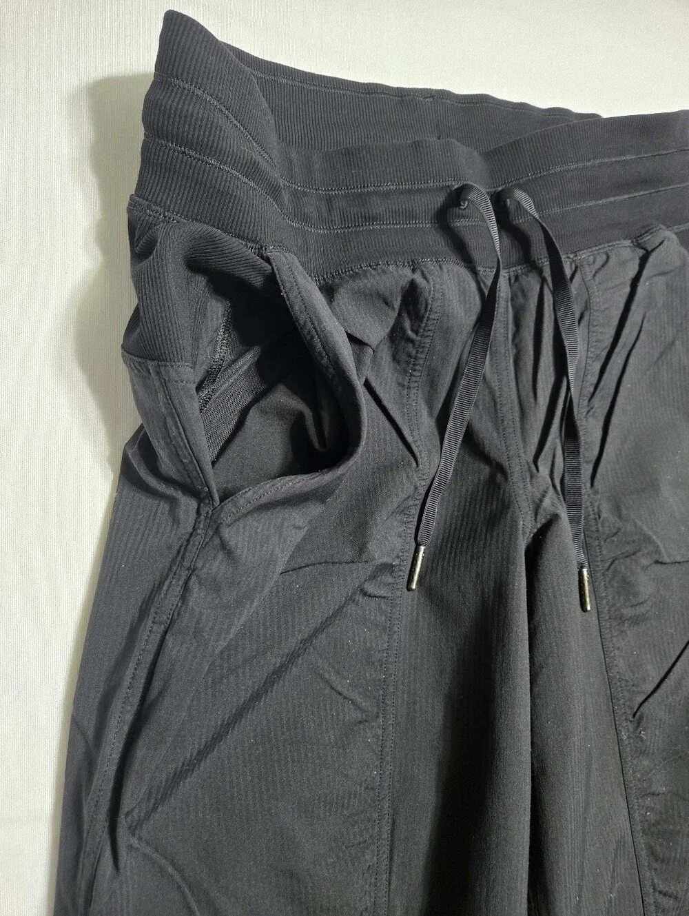 Lululemon Women's Dance Studio Jogger Mid-Rise Black Swift sz 6